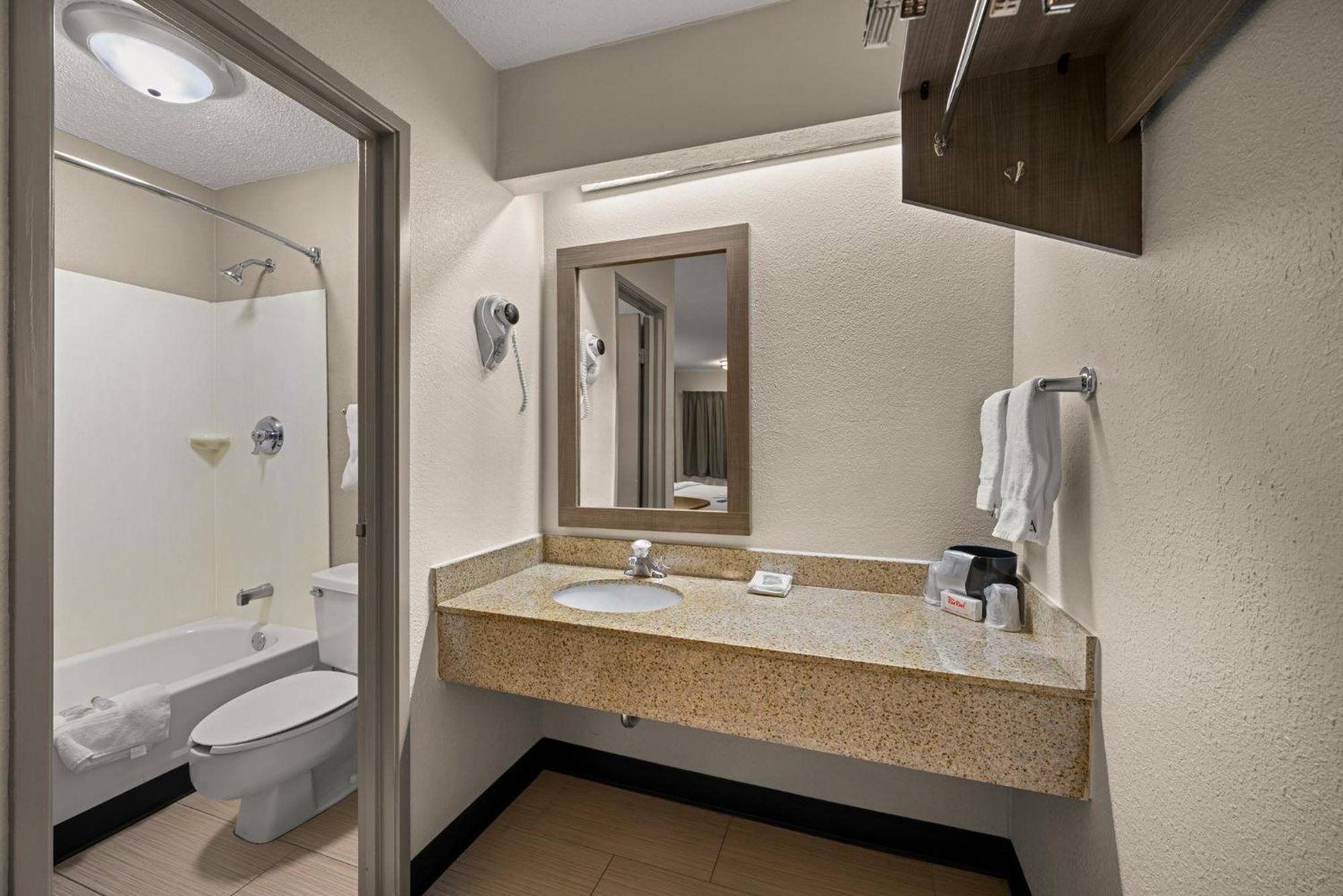 Red Roof Inn Detroit - Royal Oak/Madison Heights Extérieur photo
