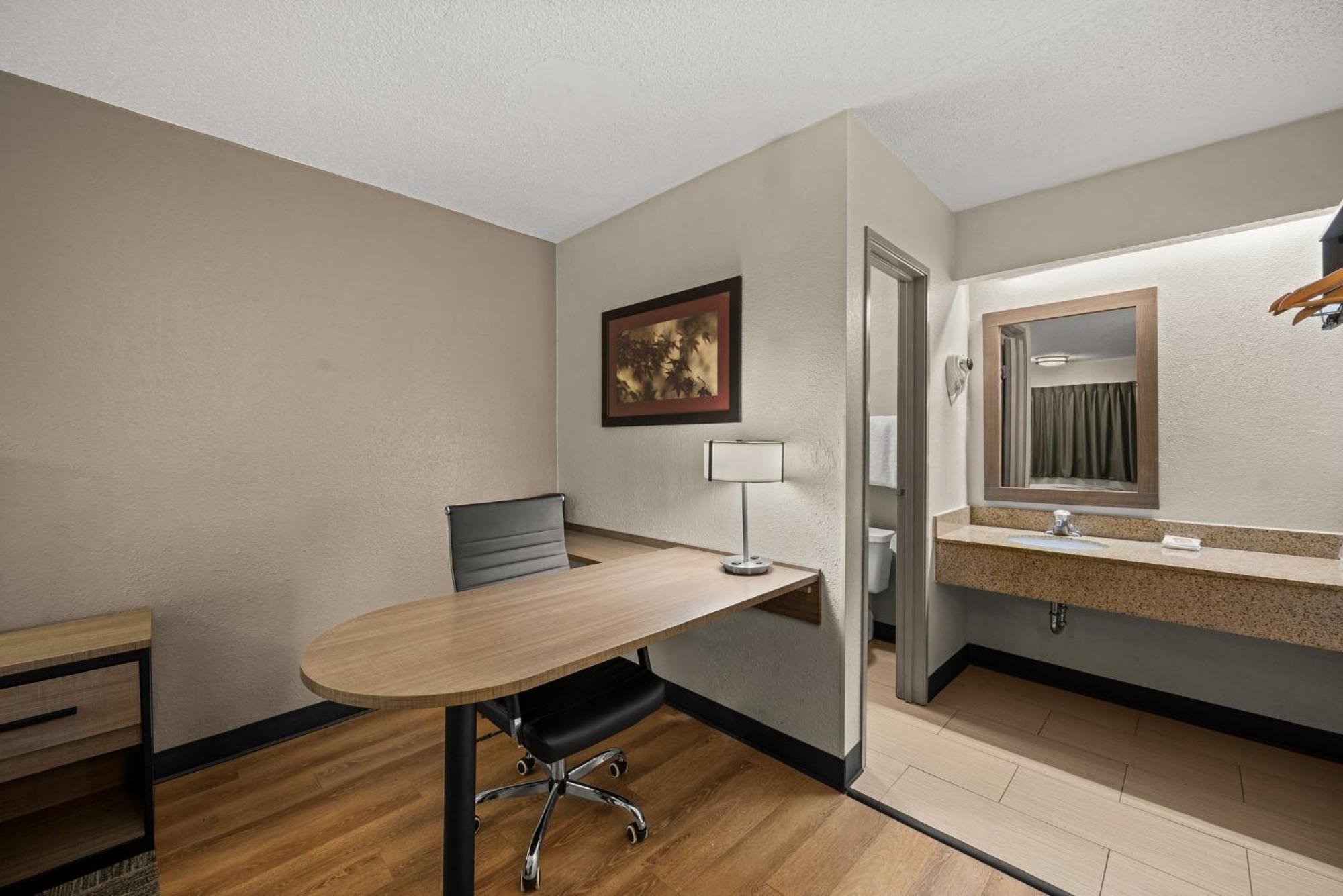 Red Roof Inn Detroit - Royal Oak/Madison Heights Extérieur photo
