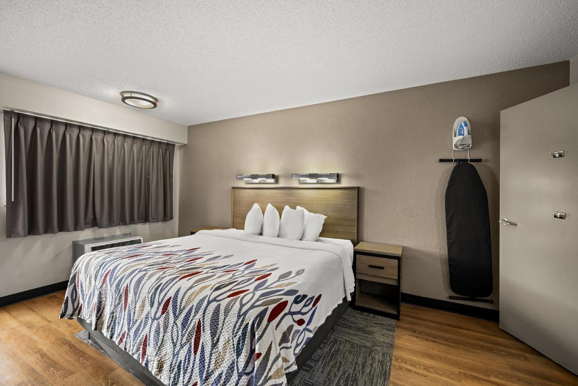 Red Roof Inn Detroit - Royal Oak/Madison Heights Extérieur photo