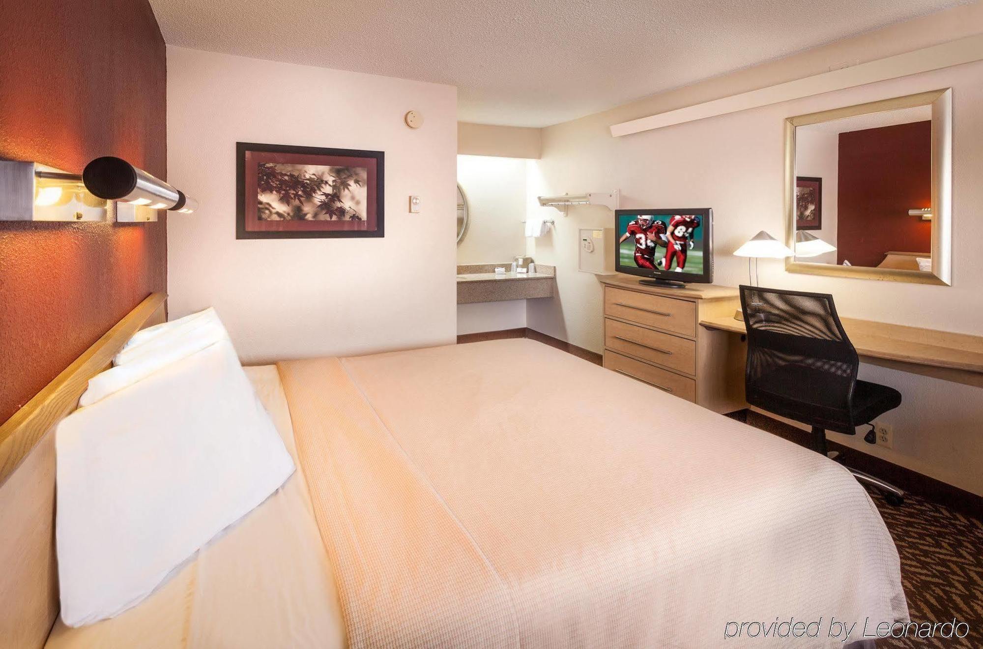 Red Roof Inn Detroit - Royal Oak/Madison Heights Extérieur photo